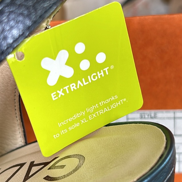 NIB Lightweight Chunky heel BLUE Leather/Metallic Slingback US 8.5/EU 39 - Picture 14 of 15